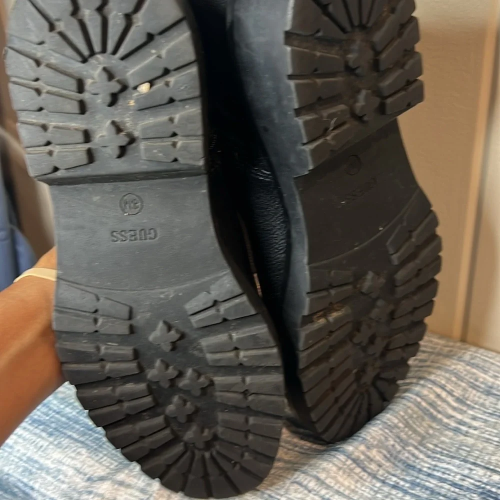 Guess small scuff